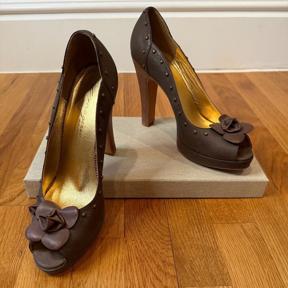 Vince Camuto Imagine Brown Leather Pumps